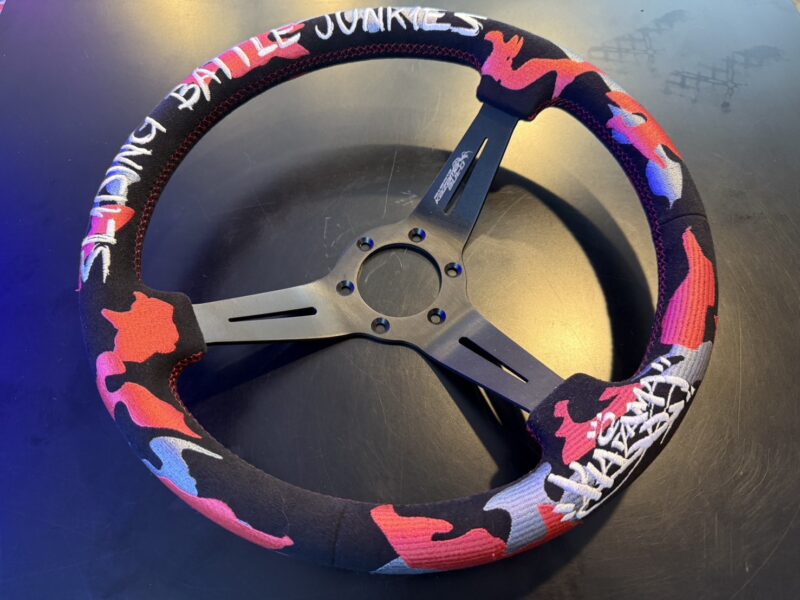 Kazama Auto | D70 340mm Semi-Deep Steering Wheel - Camo Red