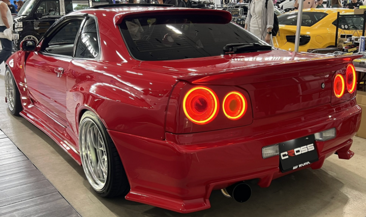 URAS | Super Wide Aero System 85mm Rear Fenders for Nissan Skyline R34 2Dr