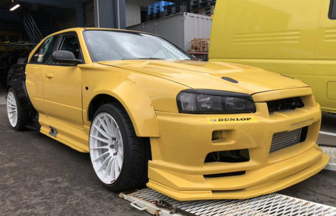 URAS | Type-RR Side Skirts for Nissan R34 Skyline 2 Door