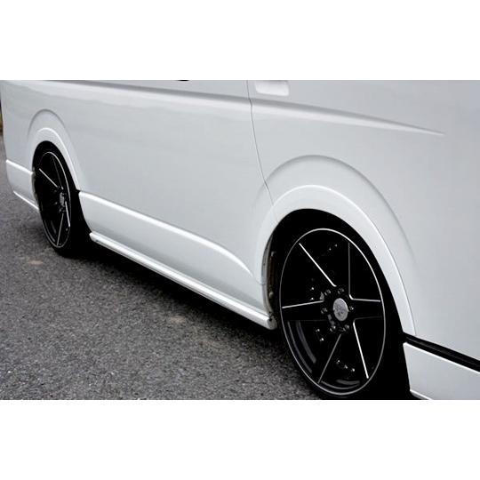 Garage Vary | +30mm Fender Flares for Toyota Hiace 200 Series Type 3 (H200)