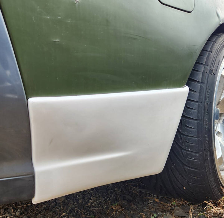Ground Effect | OEM Style Rear Spats (mud guard) for Nissan Skyline R32 4 Door