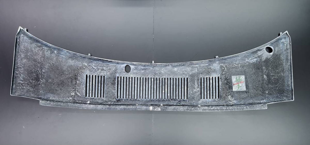 Ground Effect | FRP Cowl for Nissan Fairlady Z 240Z / 260Z / 280Z (S30)