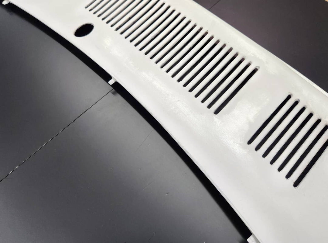 Ground Effect | FRP Cowl for Nissan Fairlady Z 240Z / 260Z / 280Z (S30)