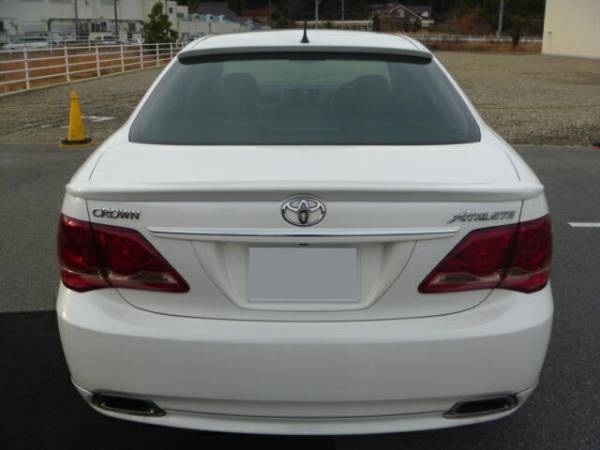 Highworks | Roof Wing for Toyota Crown 200 Series