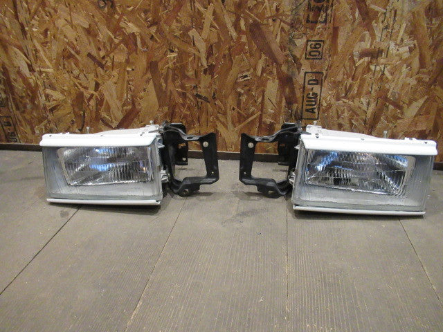 Car Produce AKR | Headlight Trim Garnish for Toyota AE86 Levin