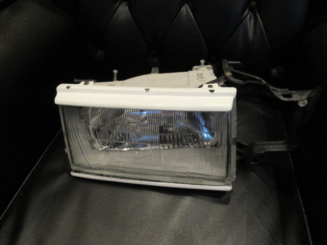 Car Produce AKR | Headlight Trim Garnish for Toyota AE86 Levin