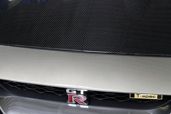 TOP SECRET M17 Dry Carbon Hood for Nissan R35 GTR