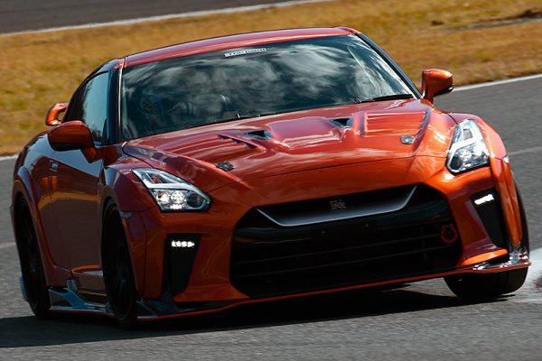 TOP SECRET M17 Aerobonnet for Nissan R35 GTR