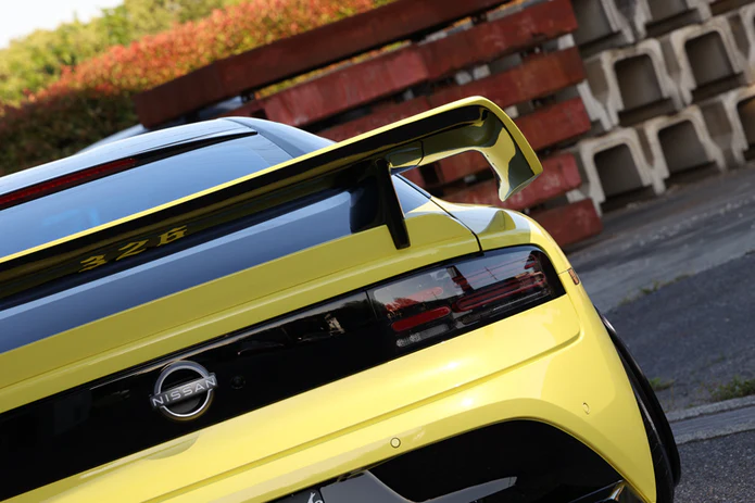 326 POWER Manriki Trunk Wing for Nissan RZ34/400Z
