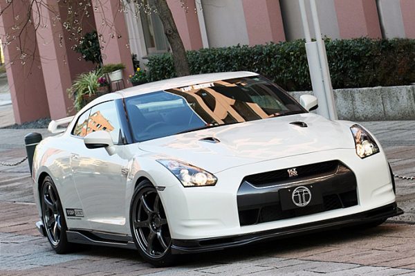 TOP SECRET Front Under Diffuser for R35 GTR (2007-2010)