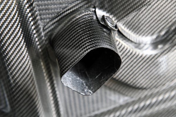 TOP SECRET M17 Dry Carbon Hood for Nissan R35 GTR