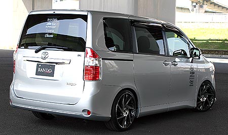 Aero Tech Japan | Rando Style Body Kit for Toyota Noah X / G / YY (ZRR70G/ZRR75G) Early Model