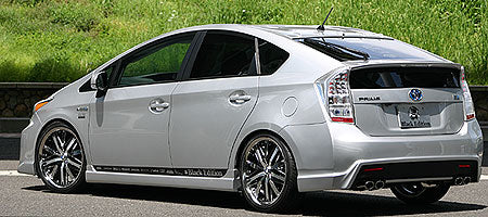 Aero Tech | Rando Black Edition Body Kit for Toyota Prius ZVW30 - Rear Bumper (LED REFLECTOR Kit included)