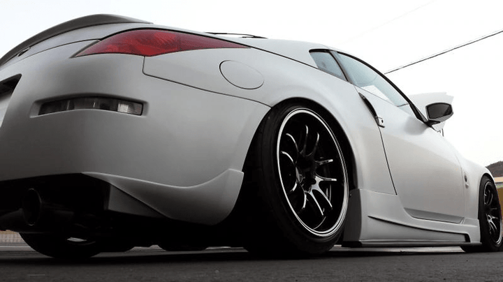URAS | Rear Spat Mud Guards for Nissan 350z Z33