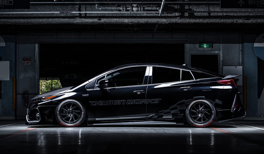 Design Works | Infusion Carbon Hood for Toyota Prius PHV (ZVW52)