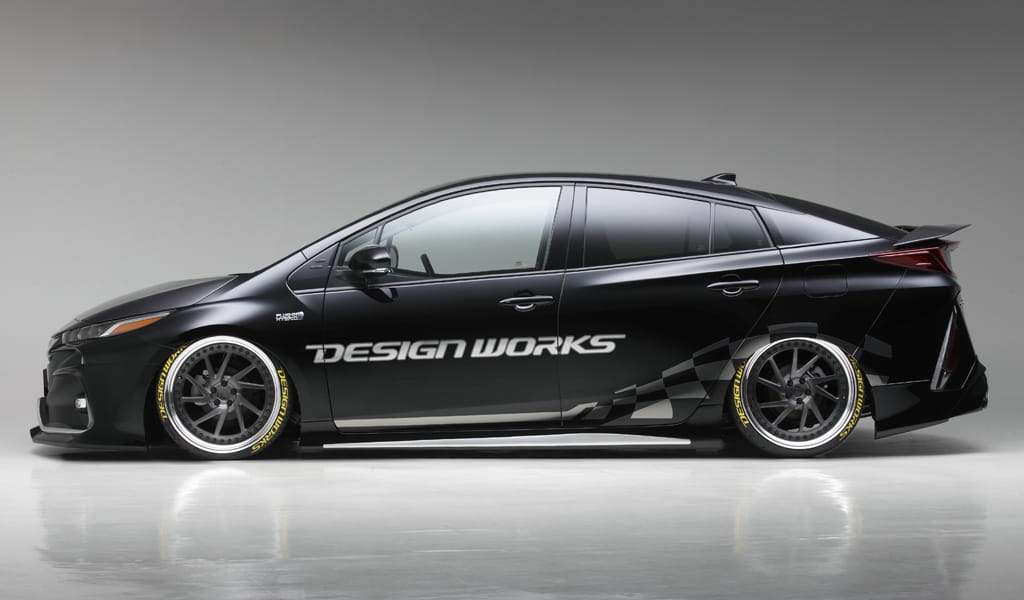 Design Works | Side Skirts for Toyota Prius PHV (ZVW52)